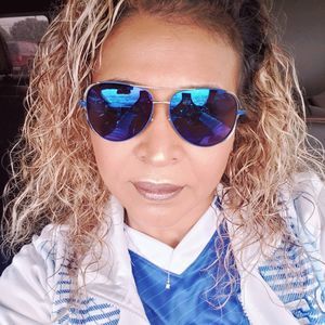 Meet your Posher, Velasquez